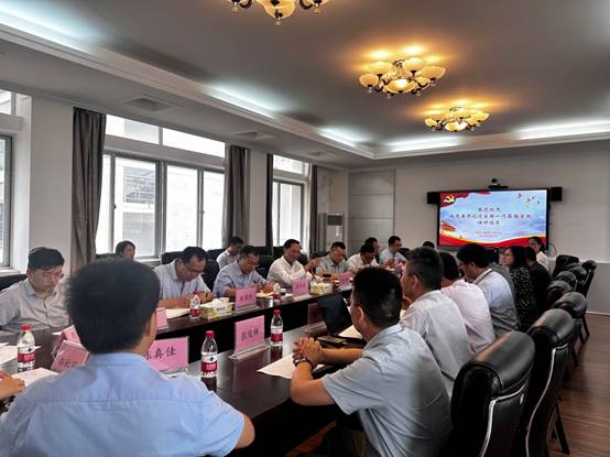说明: J:\5.Bwin必赢国际官网(2022年11月始)\照片\【20230512】符宣国书记调研学院人才工作\精选\微信图片_202305151127542.jpg