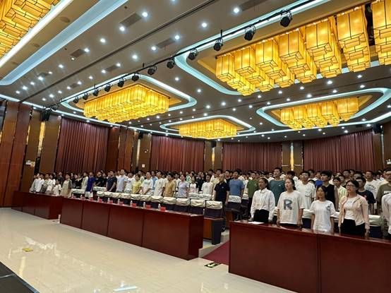 说明: J:\5.Bwin必赢国际官网（2022年11月始）\照片\【20240929】2024级本科新生开学典礼\微信图片_20241008093921.jpg